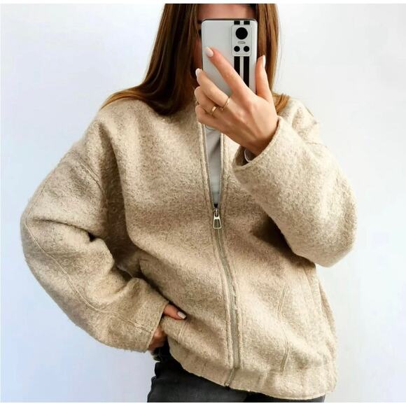 ZARA BLOGGER FAVORITE OVERSIZED BOUCLE BOMBER - Picture 1 of 13